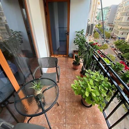 Mimosa'S Apartment With Lovely Balcony Tirana Bagian luar foto